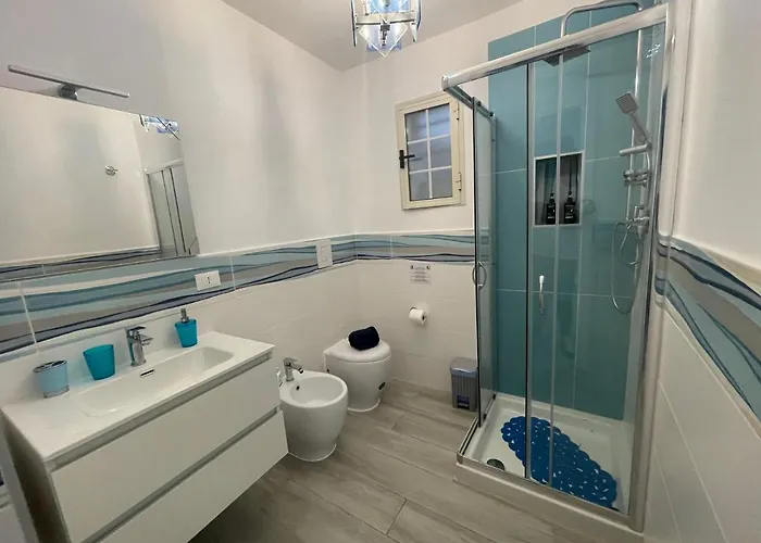 Mondello - La Casa Del Vecchio Pescatore * Παλέρμο