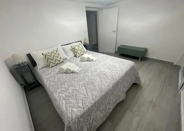 Mondello - La Casa Del Vecchio Pescatore * Παλέρμο